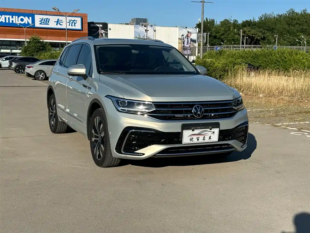 Volkswagen Tiguan L 2022 — фото 3