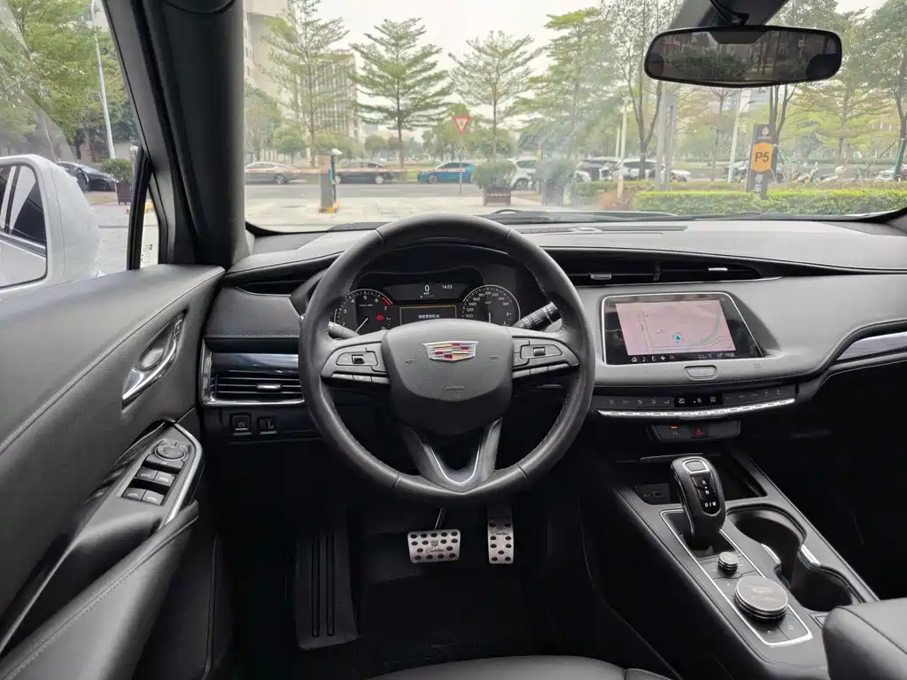 Cadillac XT4 2019 — фото 10