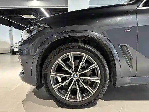 BMW X5 2021
