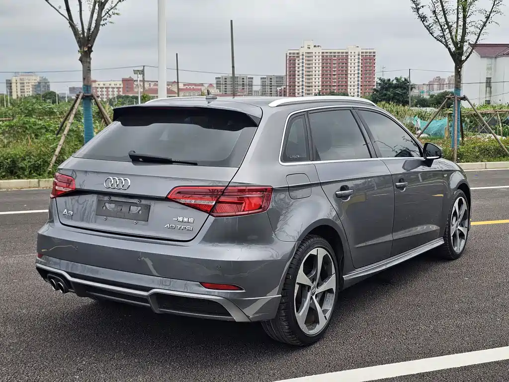 Audi A3 2018 — фото 11