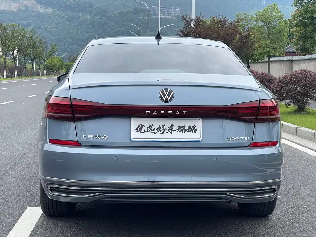 Volkswagen Passat 2022 — фото 8