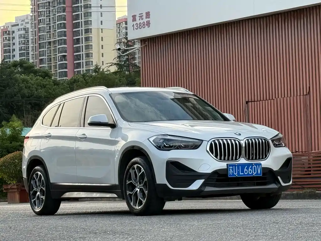 BMW X1 2021 — фото 9
