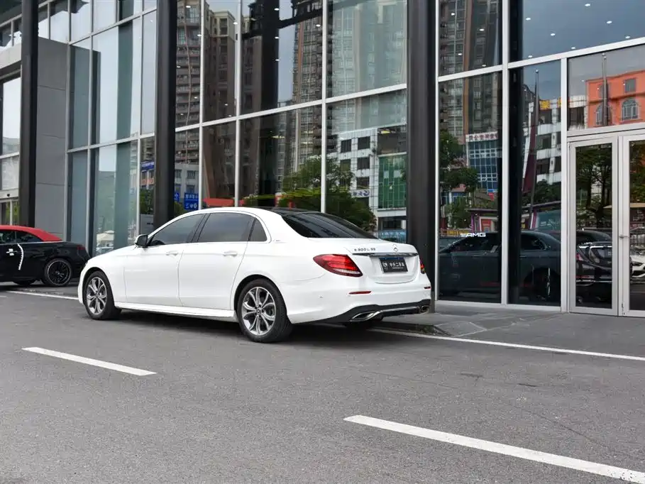 Mercedes-Benz E-Class 2020 — фото 10