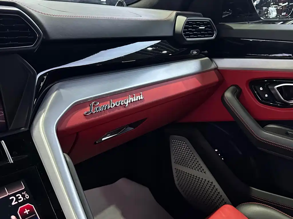 Lamborghini Urus 2019 — фото 4