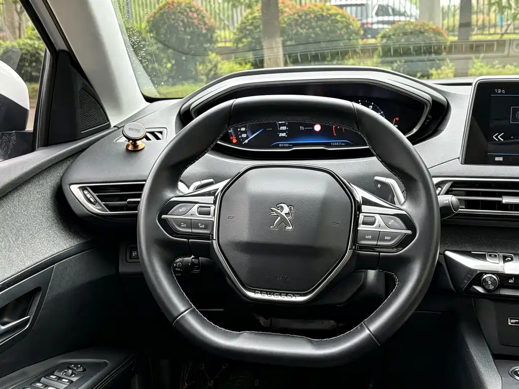 Peugeot 4008 2018 — фото 17