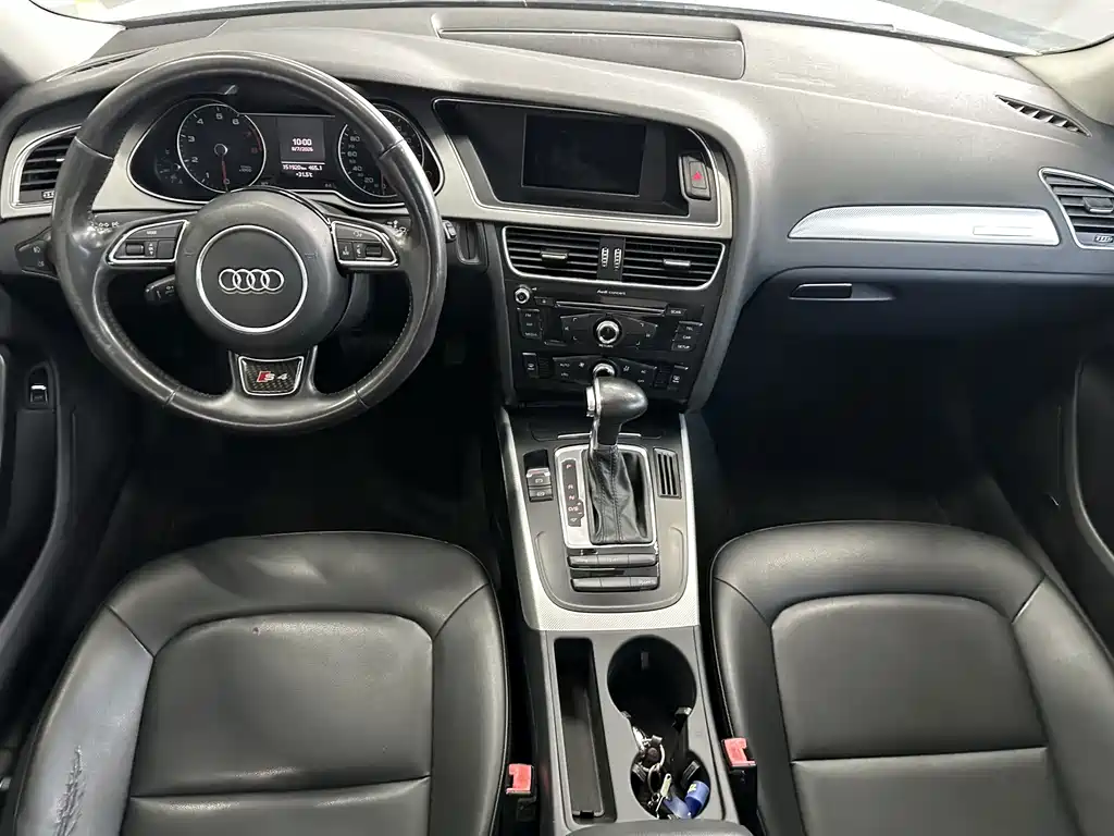 Audi A4L 2014 — фото 9