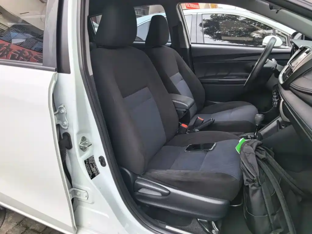 Toyota Yaris L 2019 — фото 25