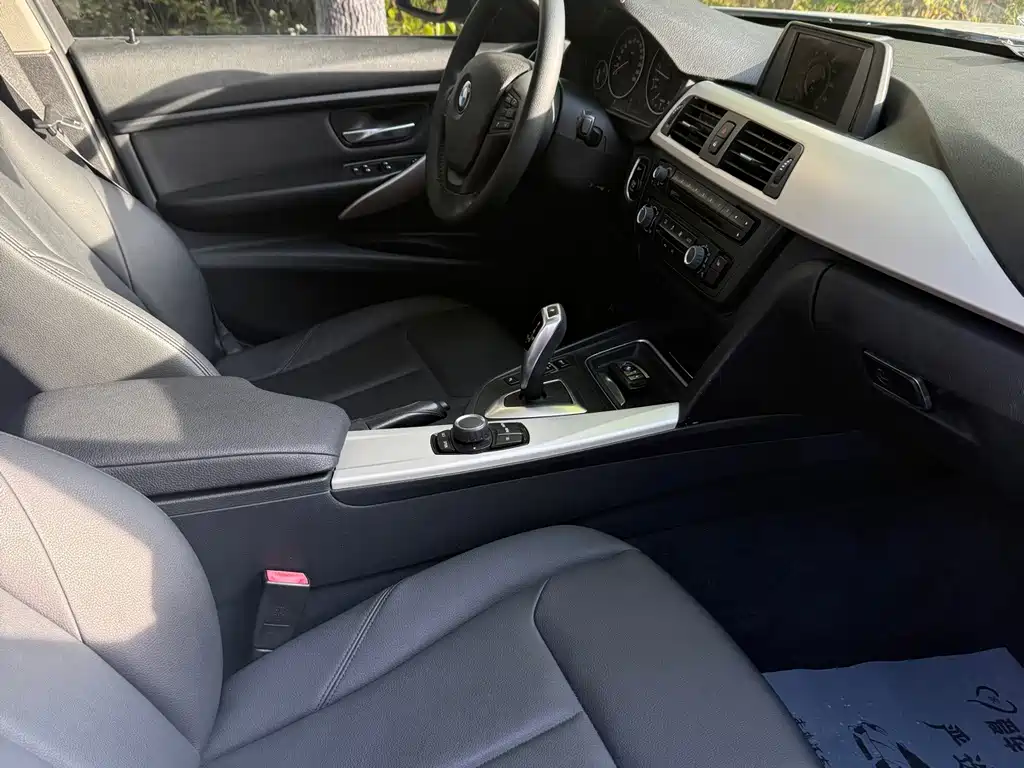 BMW 3 Series 2015 — фото 10