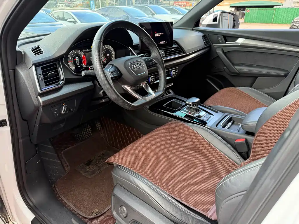 Audi Q5L Sportback 2021 — фото 7