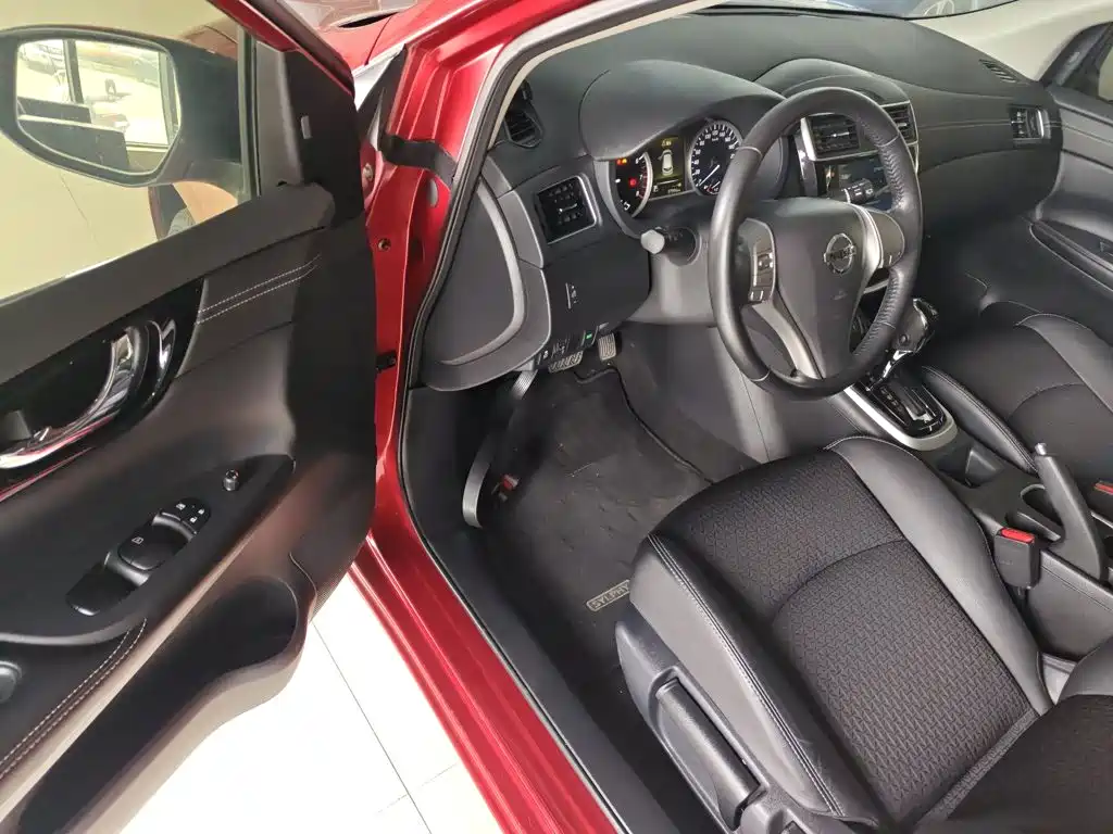 Nissan Tiida 2019 — фото 12