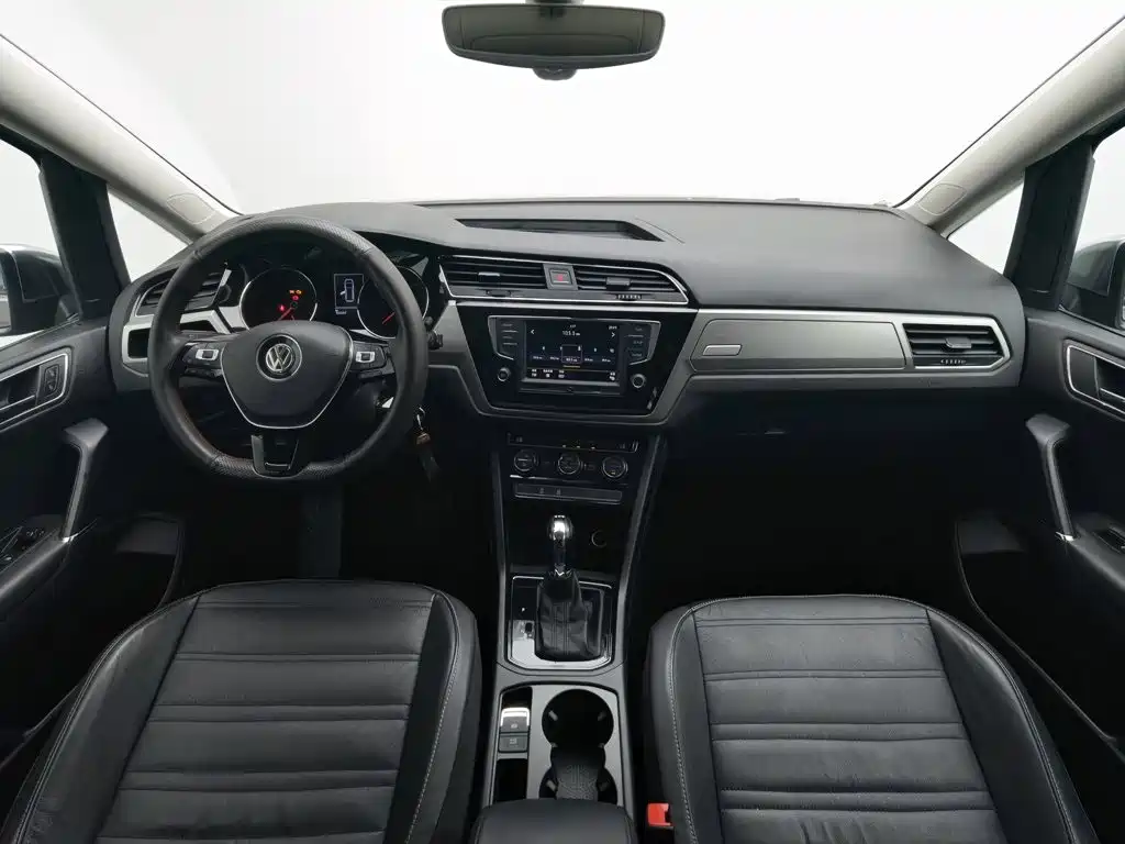 Volkswagen Touran 2016