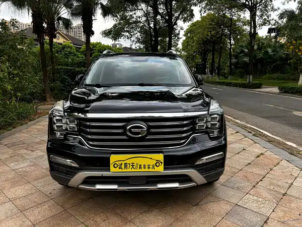 GAC Trumpchi GS8 2017