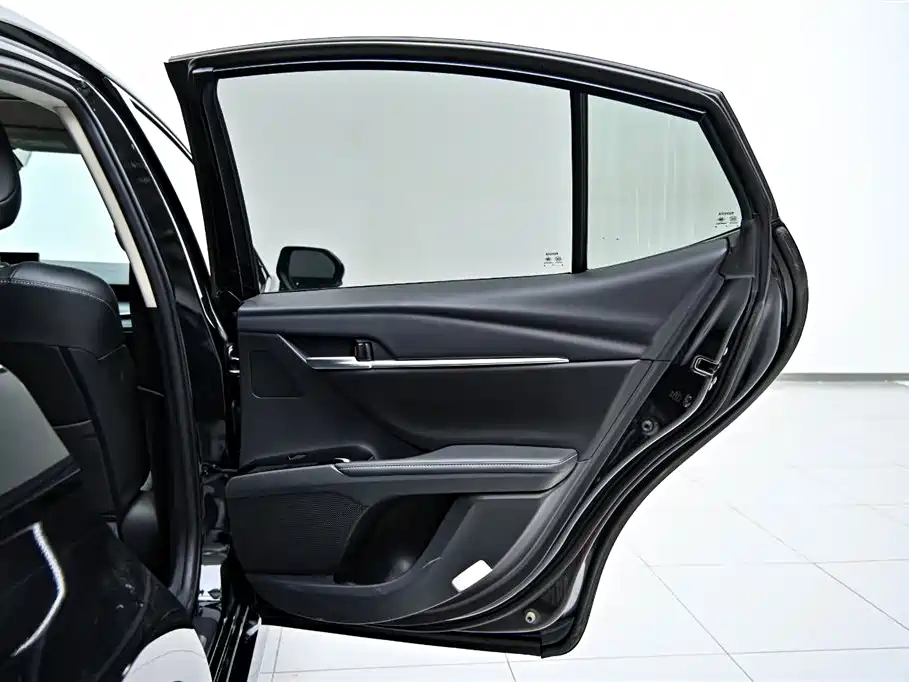 Toyota Camry 2024 — фото 22