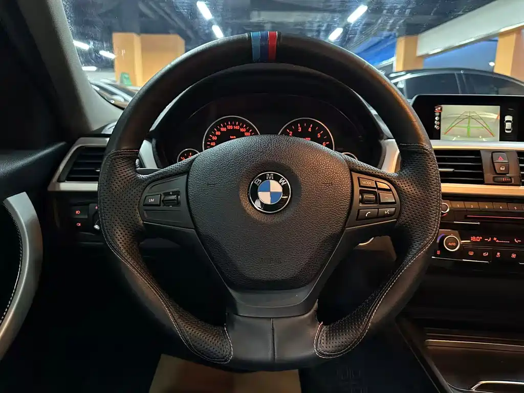 BMW 3 Series 2016 — фото 10