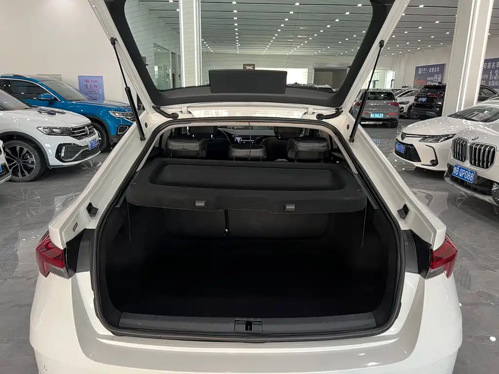 Skoda Octavia 2022 — фото 10