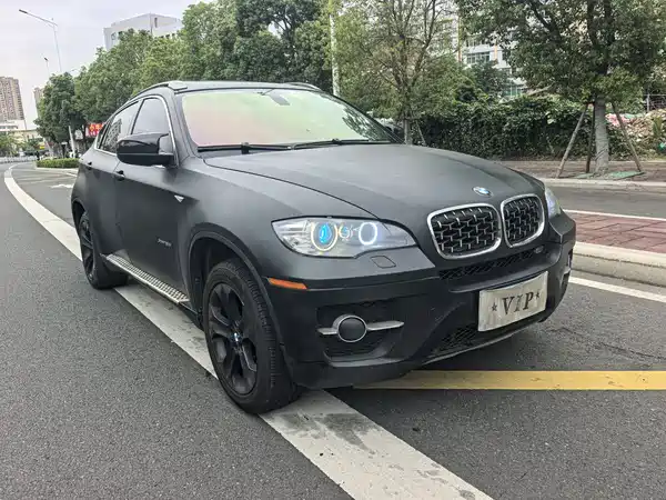 BMW X6 2011
