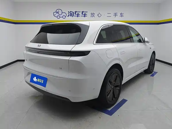 Li Auto L6 2024