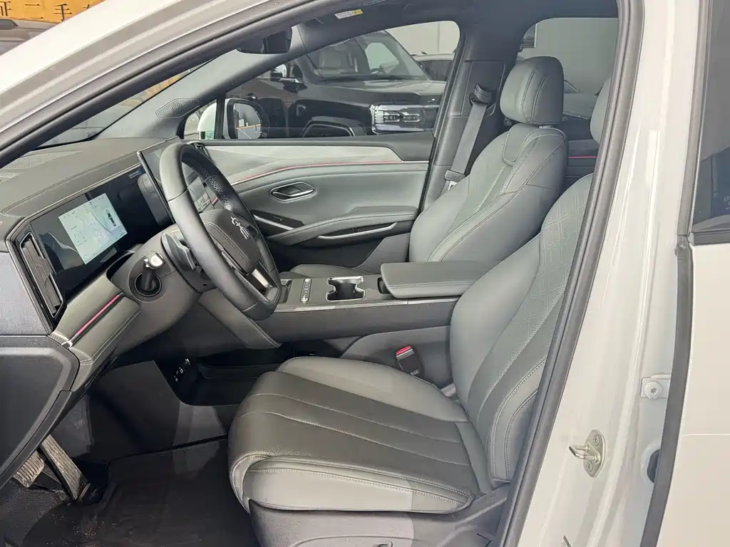 BYD Song L DM-i 2025 — фото 8