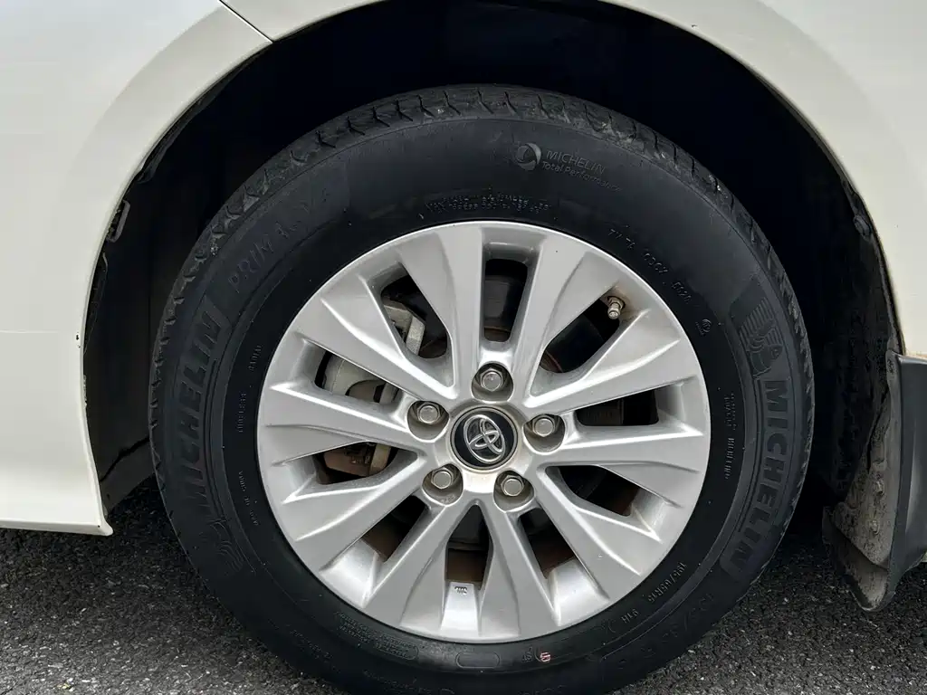 Toyota Corolla 2021 — фото 10