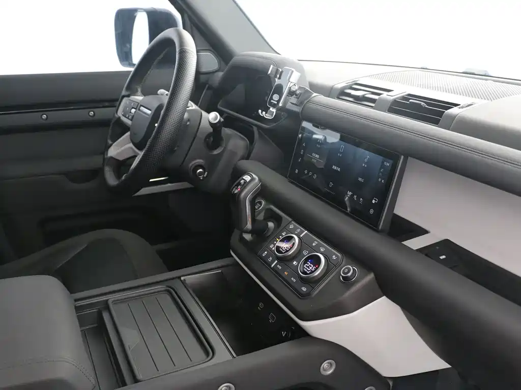 Land Rover Defender 2021 — фото 15