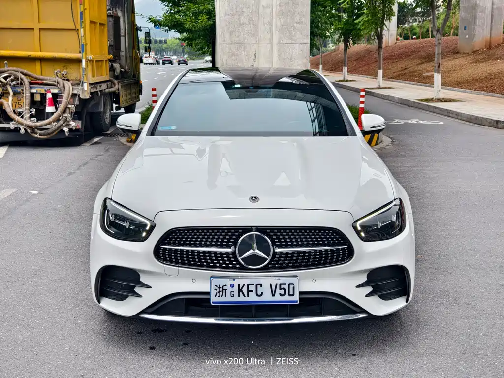 Mercedes-Benz E-Class 2022