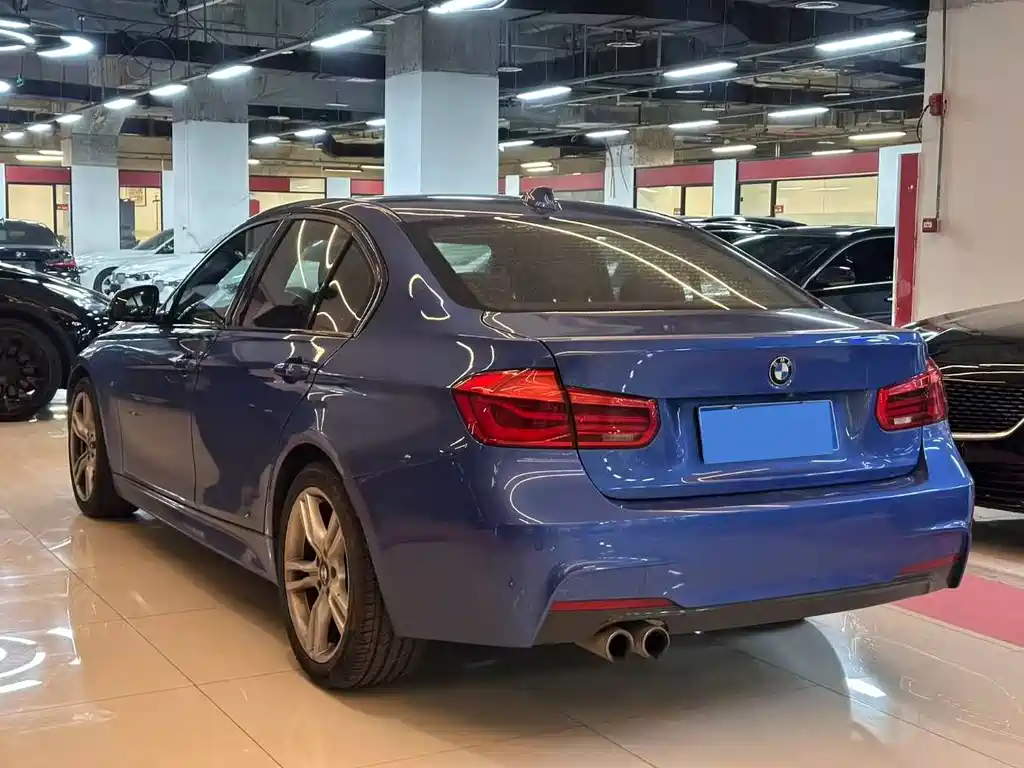 BMW 3 Series 2018 — фото 9