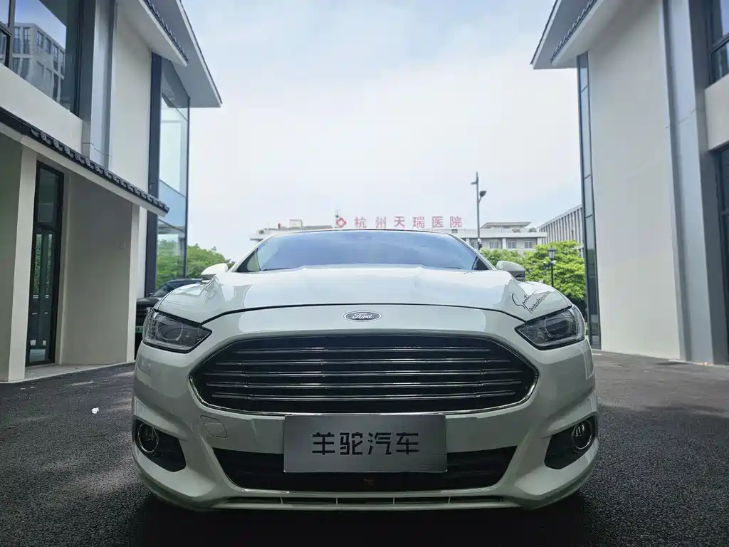 Ford Mondeo 2016 — фото 3