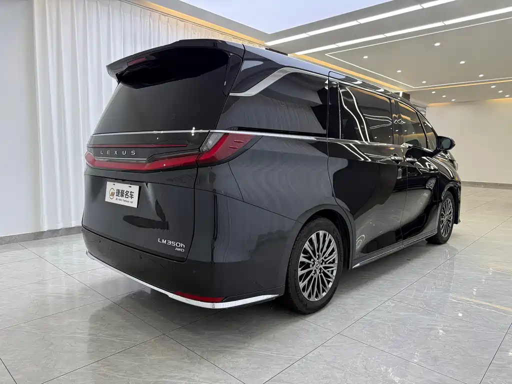 Lexus LM 2023 — фото 15