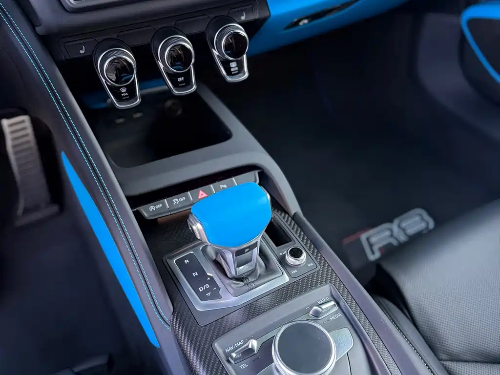 Audi R8 2016 — фото 15