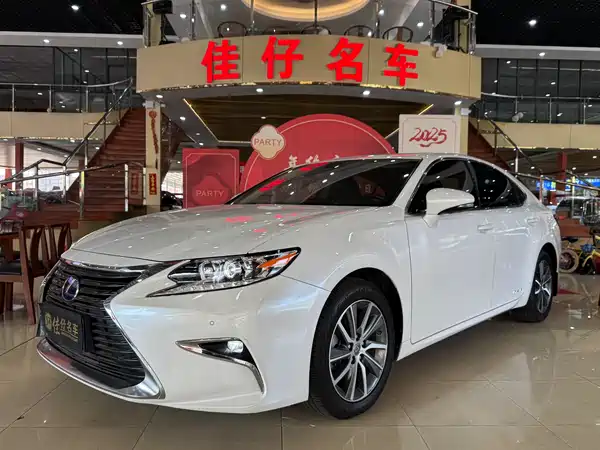 Lexus ES 2017