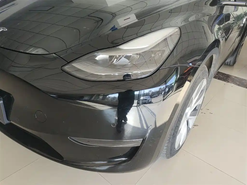 Tesla Model Y 2021 — фото 15