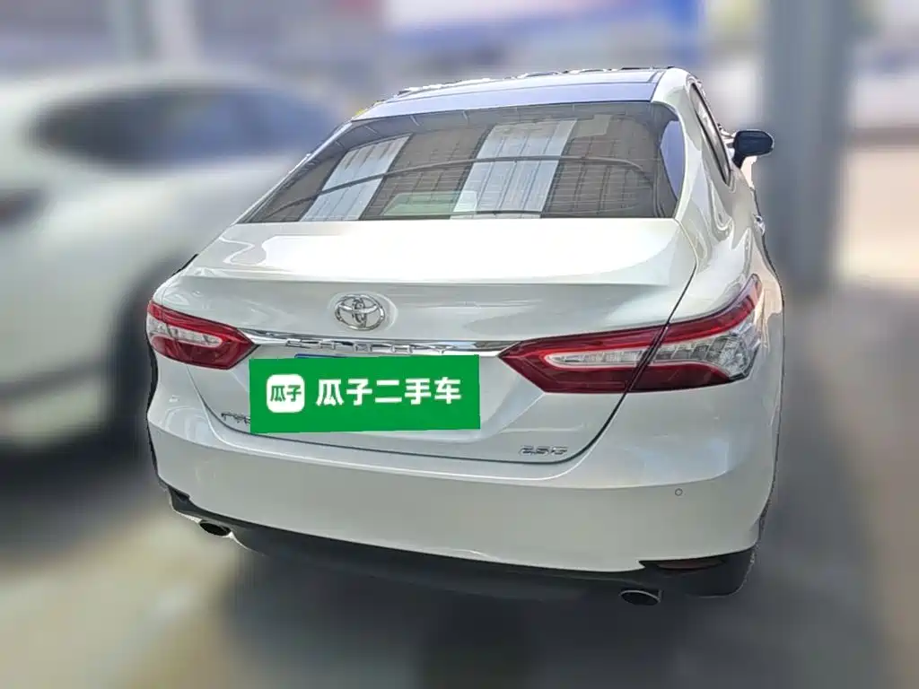 Toyota Camry 2021 — фото 10