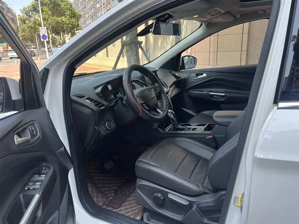Ford Kuga 2018 — фото 8