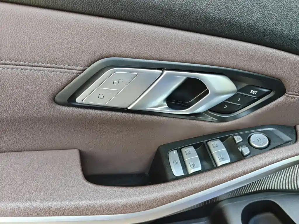 BMW 3 Series 2021 — фото 18