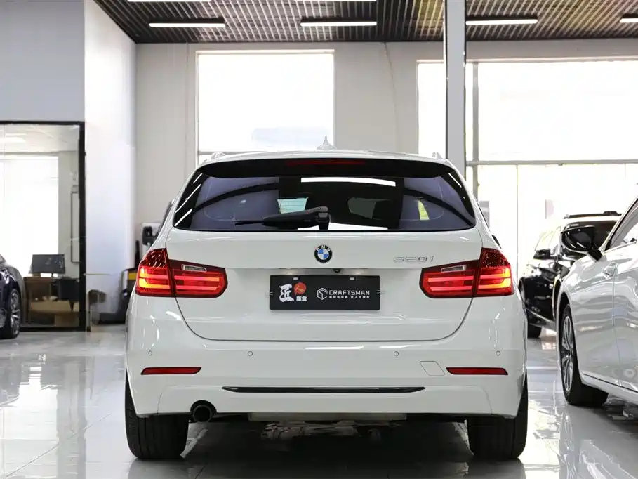BMW 3 Series 2016 — фото 21