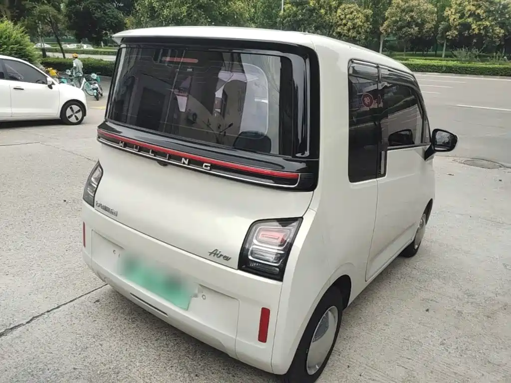 Wuling Air ev Clear Sky 2023 — фото 7