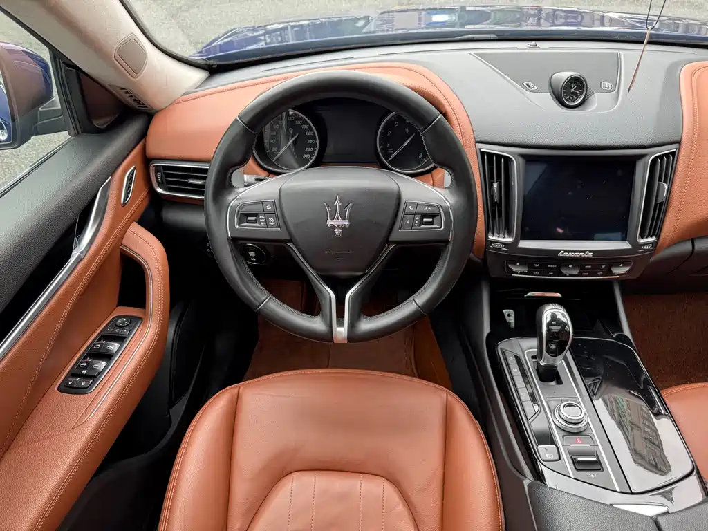 Maserati Levante 2019 — фото 14