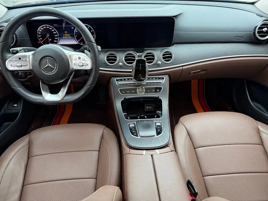 Mercedes-Benz E-Class 2020 — фото 10