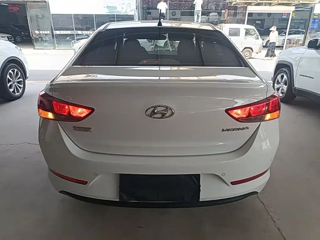 Hyundai Verna 2018 — фото 6