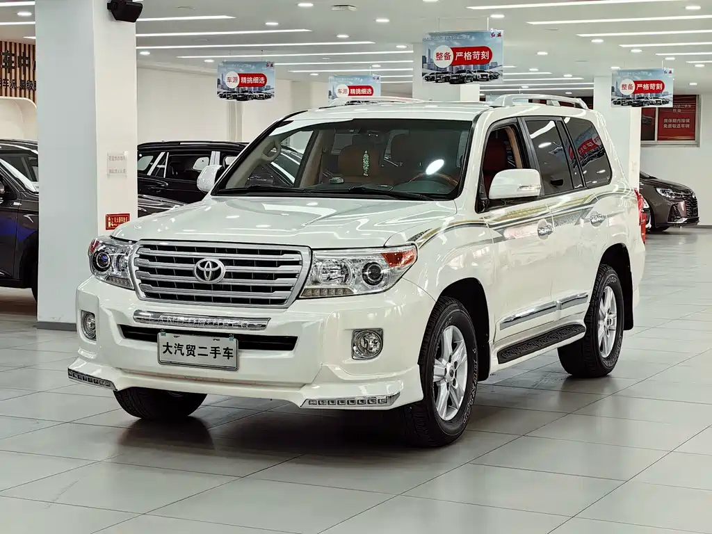 Toyota Land Cruiser 2016 — фото 1