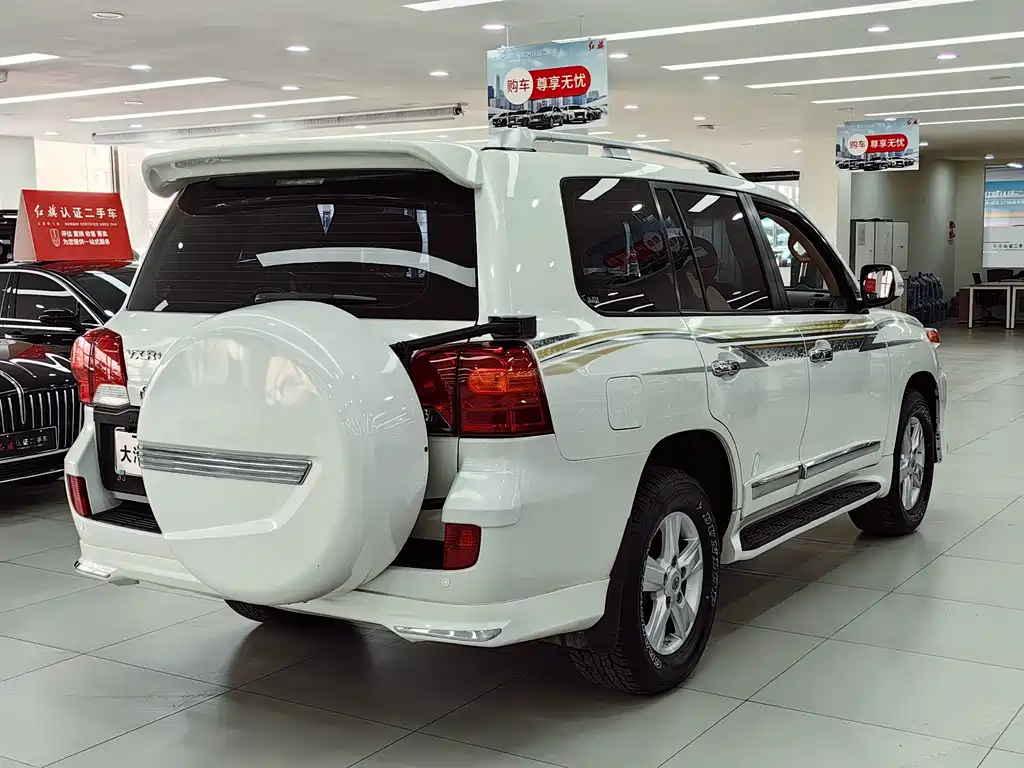 Toyota Land Cruiser 2016 — фото 4