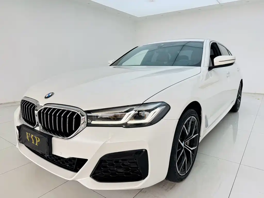 BMW 5 Series 2023 — фото 1