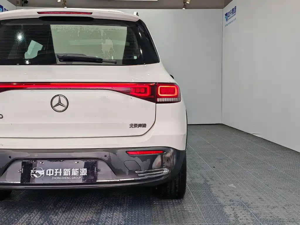 Mercedes-Benz EQB 2023 — фото 19