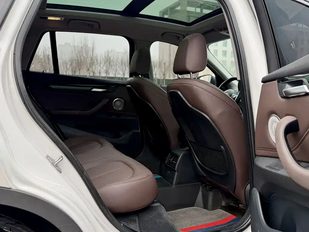 BMW X1 2022 — фото 12