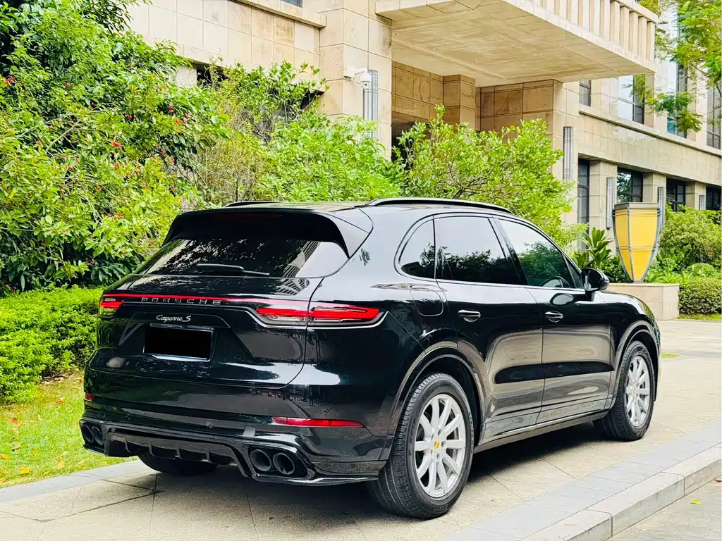 Porsche Cayenne 2019 — фото 4