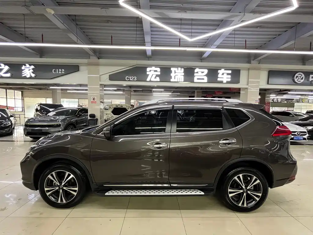 Nissan X-Trail 2018 — фото 4
