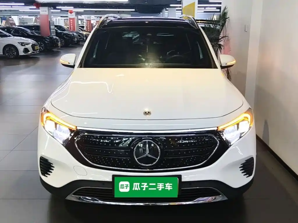 Mercedes-Benz EQB 2023