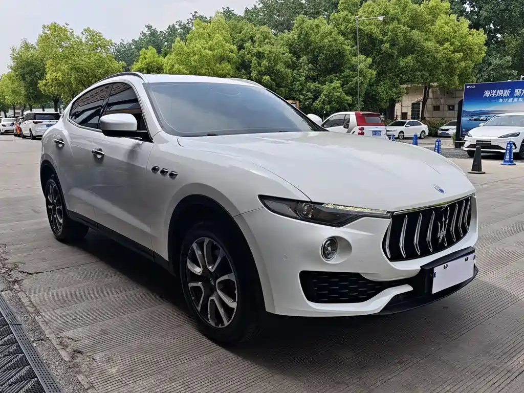 Maserati Levante 2017 — фото 3