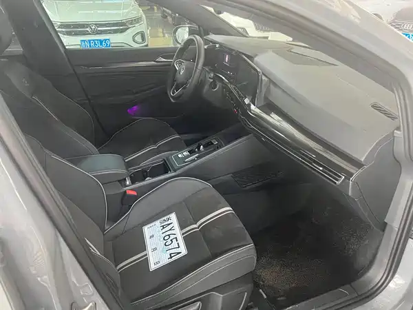Volkswagen Golf 2023