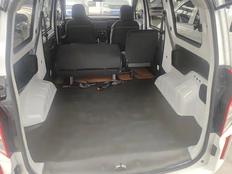 Wuling Hongguang PLUS 2020